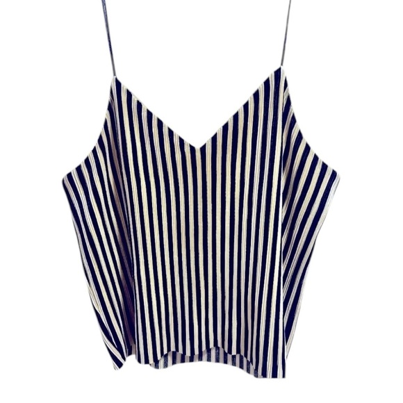 Cotton on navy and cream color pleated crop tank in excellent new condition XS - Picture 2 of 4